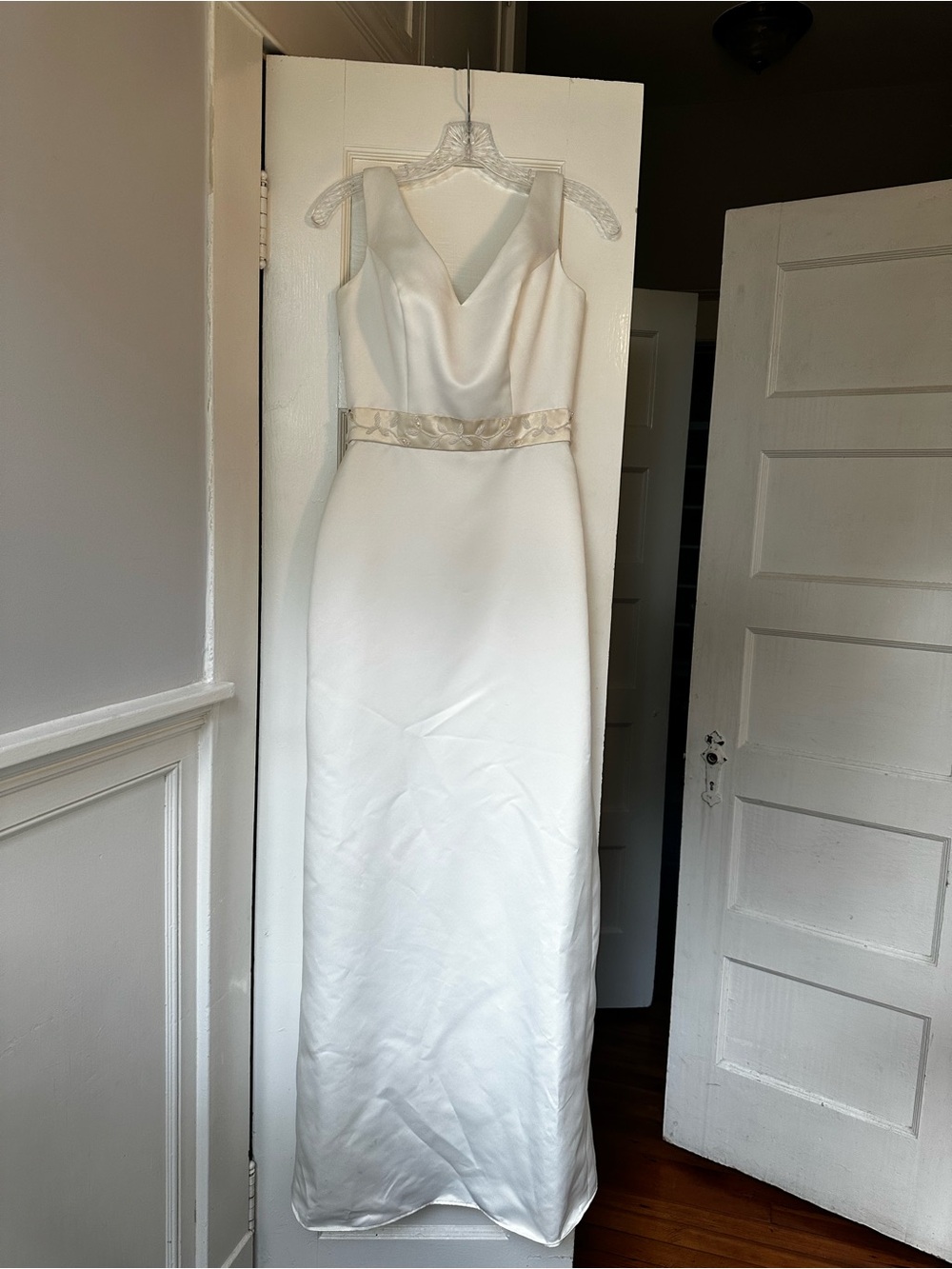 Elegant White V-Neck Sleeveless Maxi Wedding Dress with Beaded Satin Waist Detai